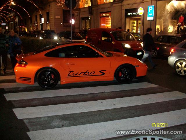 Porsche 911 Turbo spotted in Milan, Italy