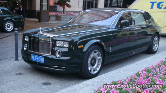 Rolls Royce Phantom spotted in SHANGHAI, China