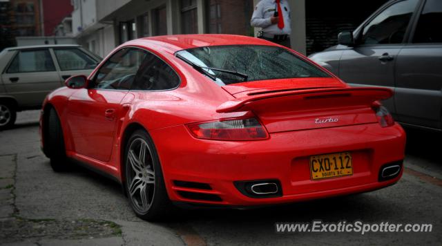 Porsche 911 Turbo spotted in Bogotá, Colombia