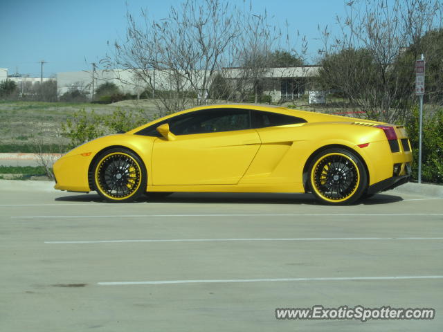 Lamborghini Gallardo spotted in Dallas, Texas