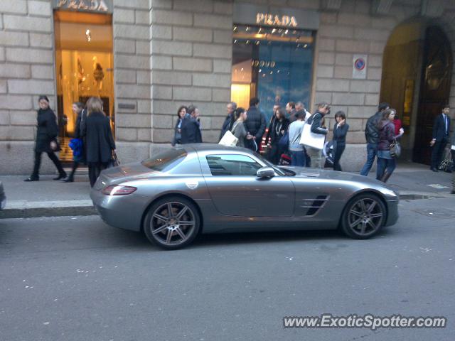 Mercedes SLS AMG spotted in Milano, Italy