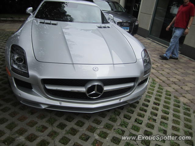 Mercedes SLS AMG spotted in Greenwich, Connecticut