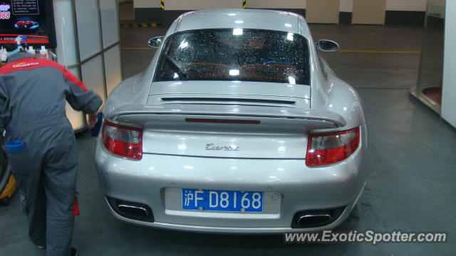 Porsche 911 Turbo spotted in SHANGHAI, China