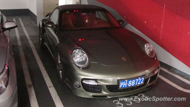 Porsche 911 Turbo spotted in SHANGHAI, China