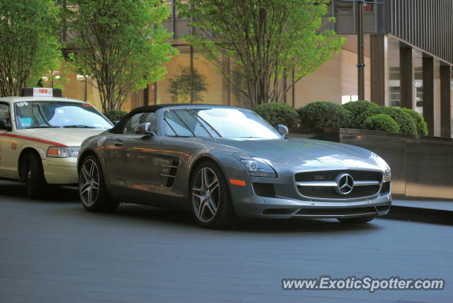 Mercedes SLS AMG spotted in Chicago, Illinois