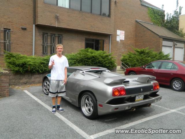 Lamborghini Diablo spotted in Philadelphia, Pennsylvania