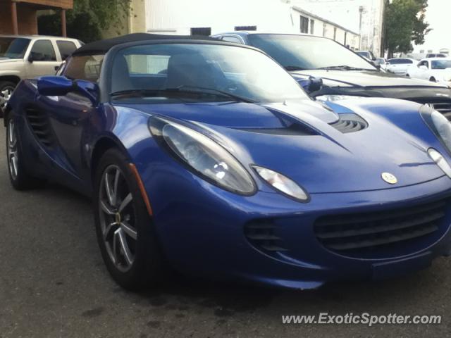 Lotus Elise spotted in Alameda, California