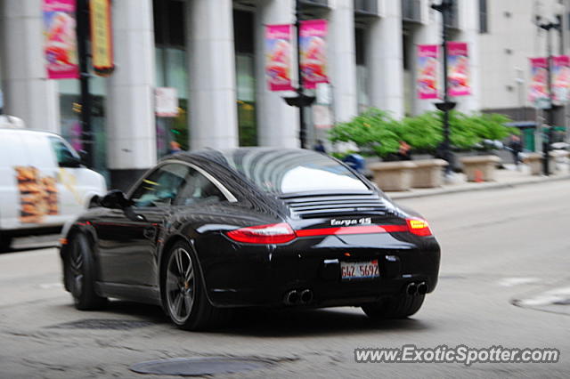 Porsche 911 spotted in Chicago, Illinois