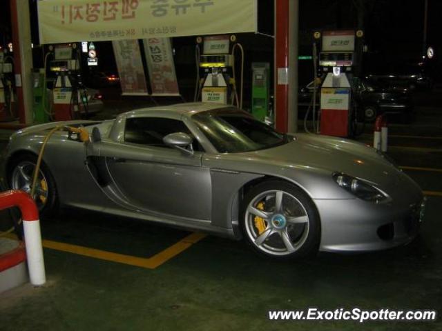 Porsche Carrera GT spotted in Seoul, South Korea