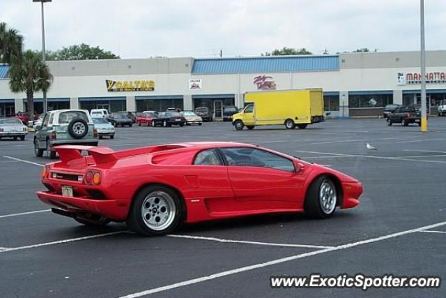 Lamborghini Diablo spotted in Tampa, Florida