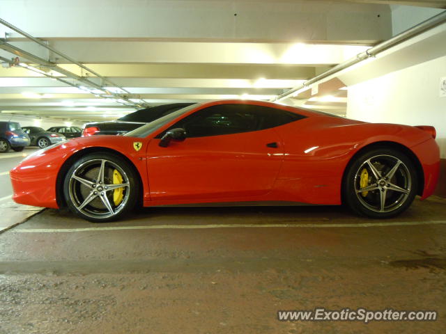 Ferrari 458 Italia spotted in Paris, France