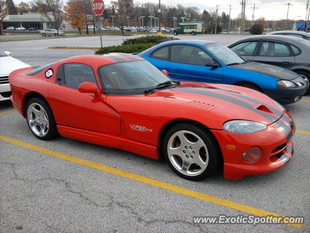 Dodge Viper spotted in Davenport, Iowa