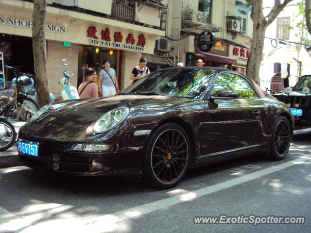 Porsche 911 spotted in Shanghai, China