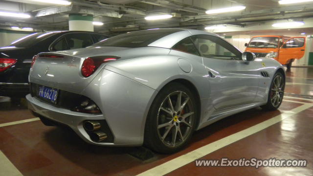 Ferrari California spotted in SHANGHAI, China