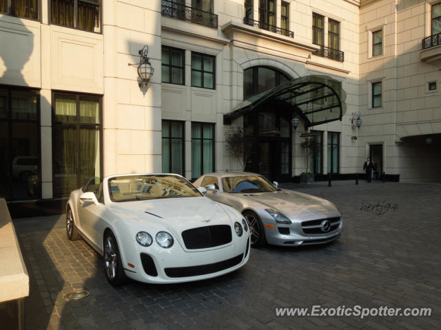 Bentley Continental spotted in Chicago, Illinois