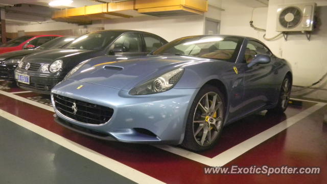 Ferrari California spotted in SHANGHAI, China