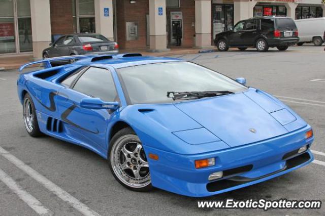 Lamborghini Diablo spotted in Calabasas, California