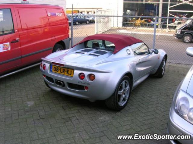 Lotus Elise spotted in Arnhem, Netherlands