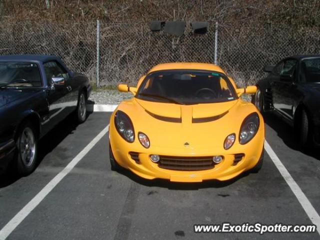 Lotus Elise spotted in Bellevue, Washington