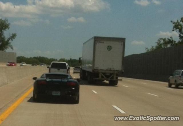 Lamborghini Gallardo spotted in St. Louis, Missouri