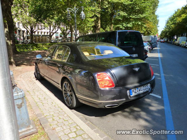 Bentley Continental spotted in Düsseldorf, Germany