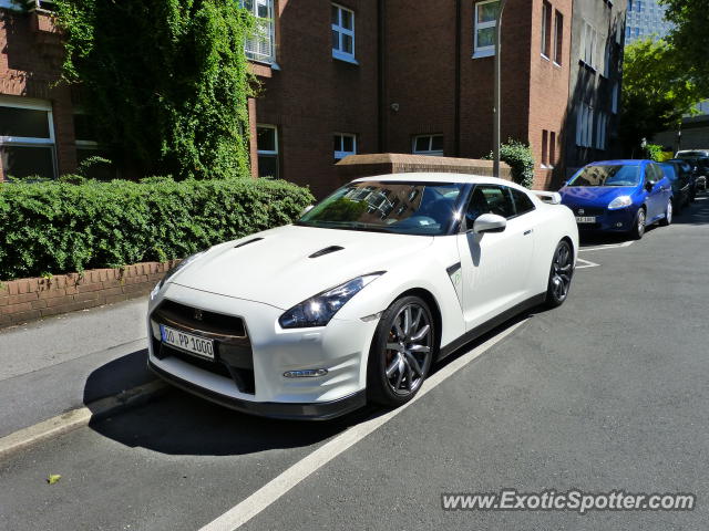 Nissan Skyline spotted in Dortmund, Germany