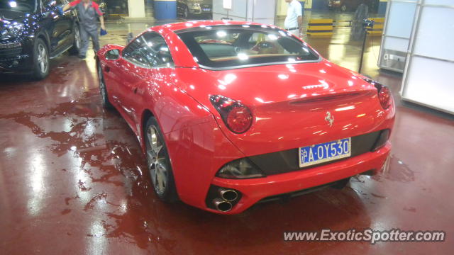 Ferrari California spotted in SHANGHAI, China