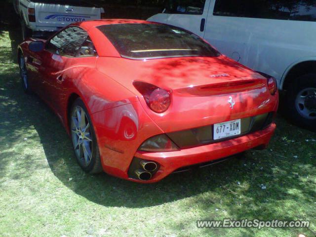 Ferrari California spotted in Mexico City, Mexico