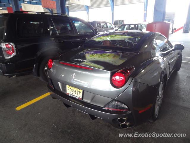 Ferrari California spotted in Manhatten, New York