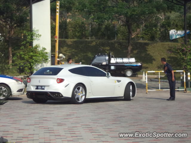 Ferrari FF spotted in Bogor, Indonesia