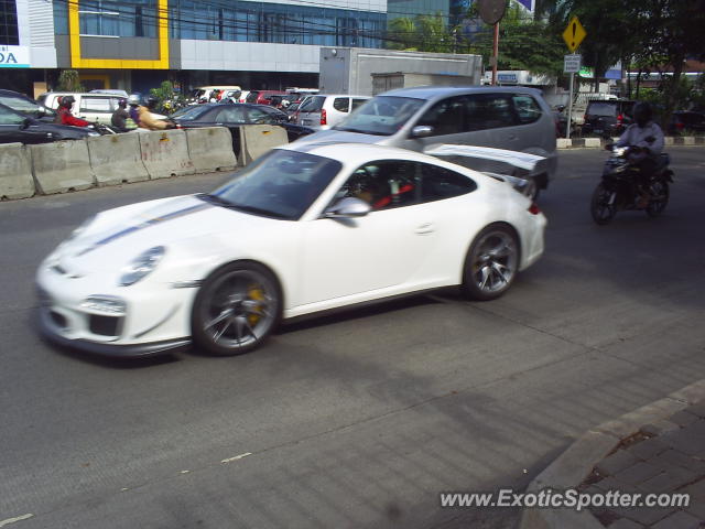 Porsche 911 GT3 spotted in Jakarta, Indonesia