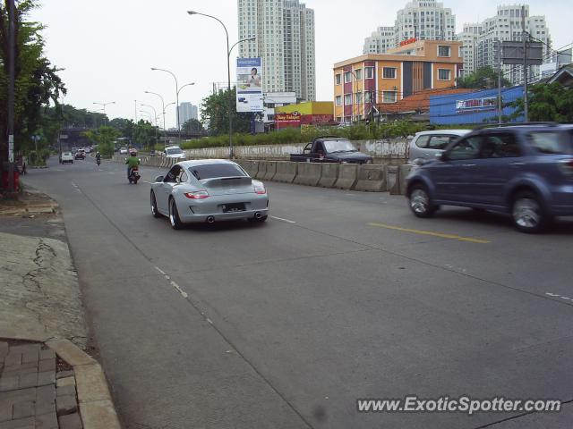 Porsche 911 spotted in Jakarta, Indonesia