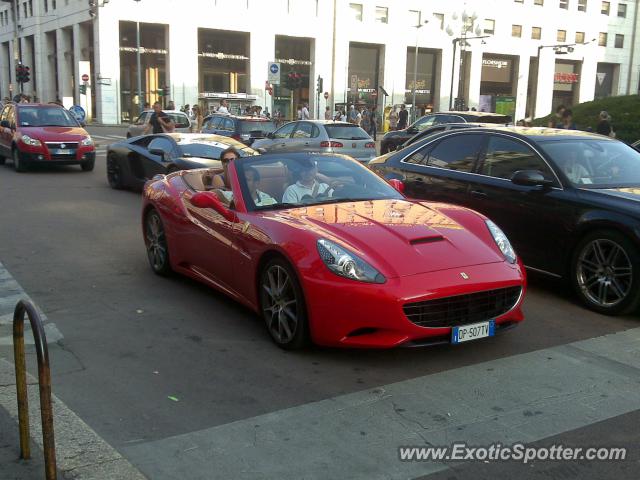 Ferrari California spotted in Milano, Italy