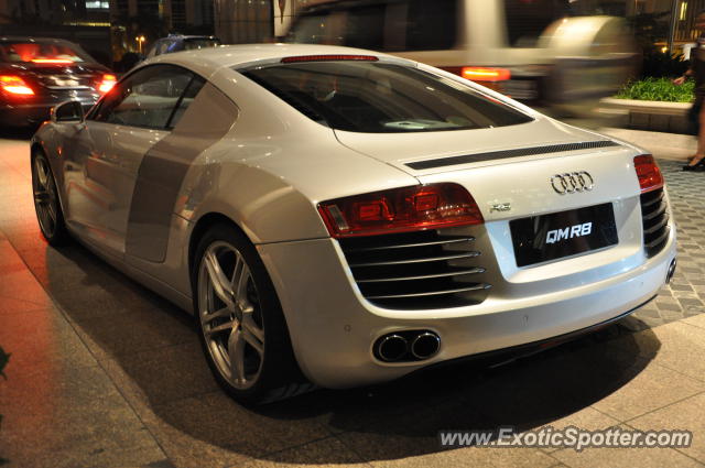 Audi R8 spotted in KLCC Twin Tower, Malaysia