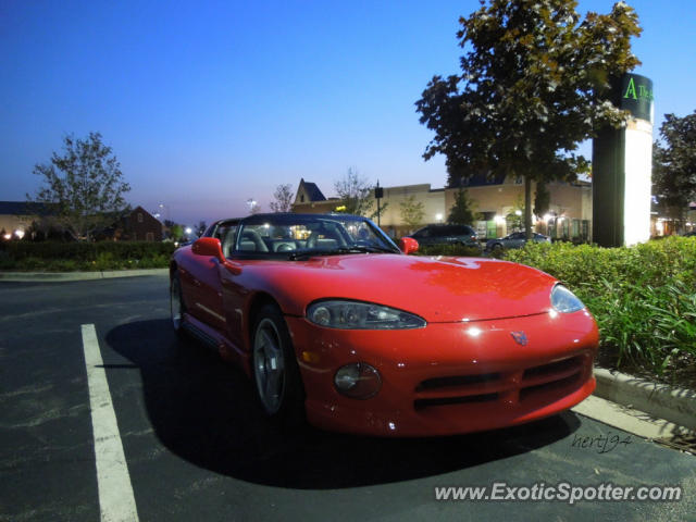 Dodge Viper spotted in Barrington, Illinois