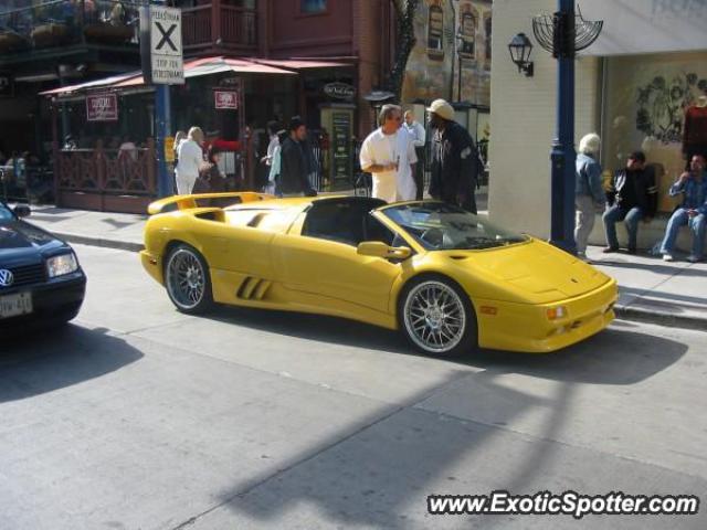 Lamborghini Diablo spotted in Toronto, Canada