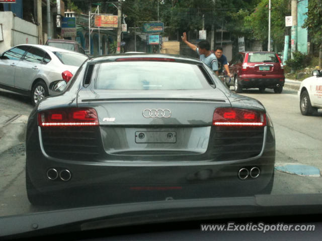 Audi R8 spotted in Stamesa,mnla, Philippines