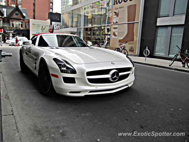 Mercedes SLS AMG spotted in Toronto, Canada