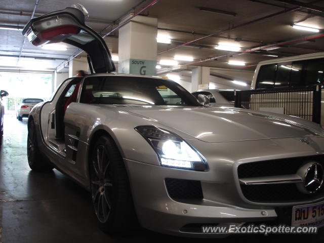 Mercedes SLS AMG spotted in Bangkok, Thailand