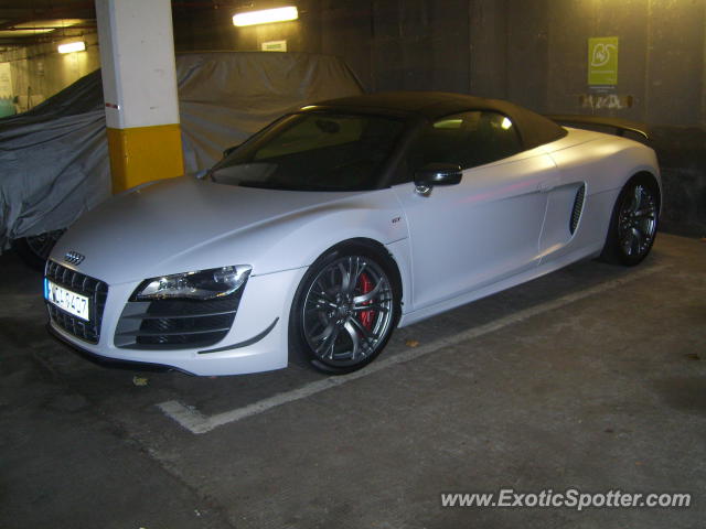 Audi R8 spotted in London, United Kingdom