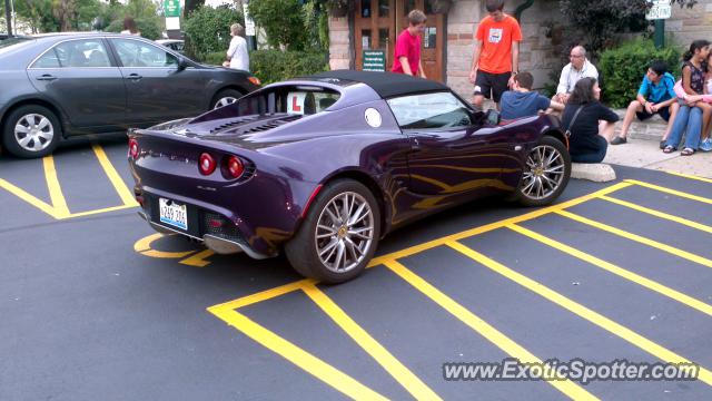 Lotus Elise spotted in Lincolnwood, Illinois