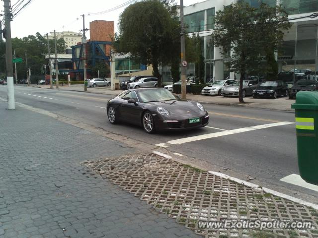 Porsche 911 spotted in São Paulo, Brazil