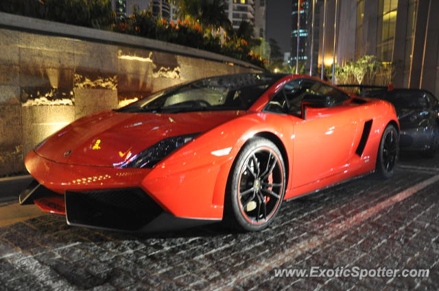 Lamborghini Gallardo spotted in KLCC Twin Tower, Malaysia