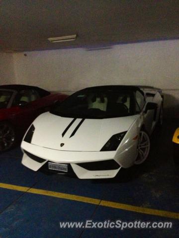 Lamborghini Gallardo spotted in São Paulo, Brazil