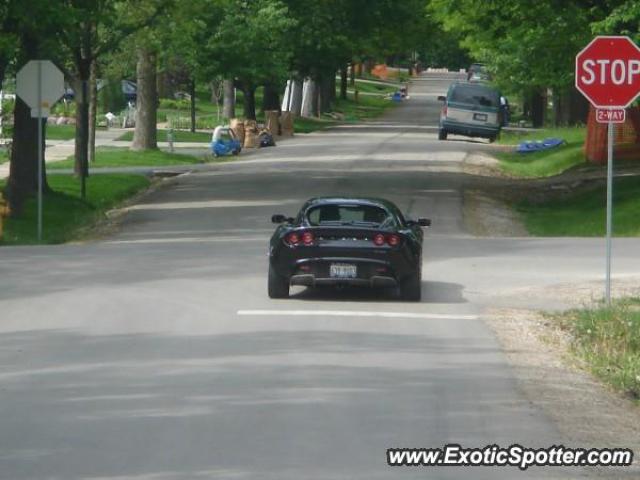 Lotus Elise spotted in Clarendon Hills, Illinois