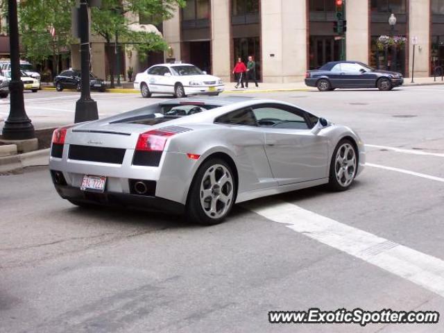 Lamborghini Gallardo spotted in Chicago, Illinois