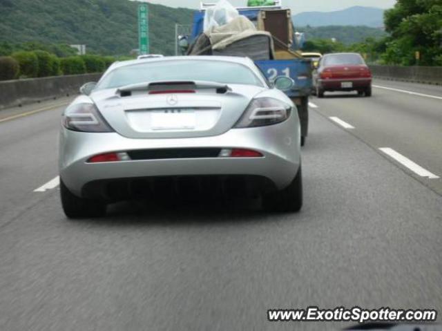 Mercedes SLR spotted in Tianjin ,wuqing, China