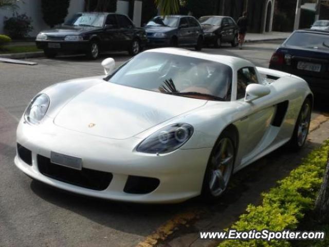 Porsche Carrera GT spotted in São Paulo, Brazil