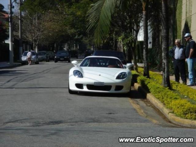 Porsche Carrera GT spotted in São Paulo, Brazil