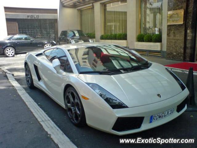 Lamborghini Gallardo spotted in London, United Kingdom